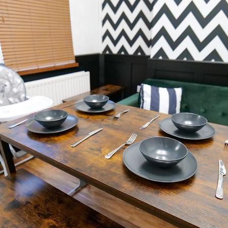 Broadway Belfast! Central Location! Sleeps 6! エクステリア 写真