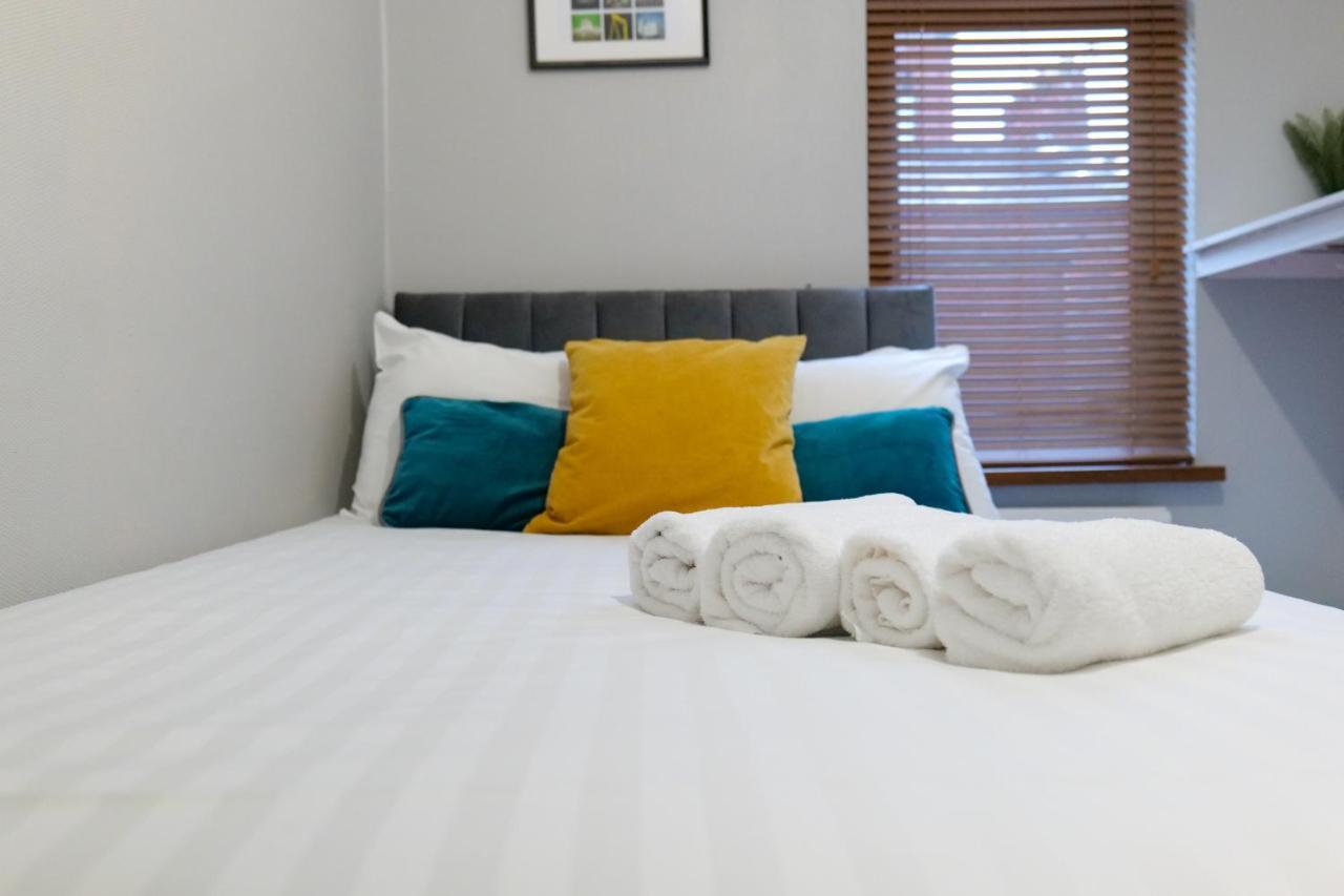 Broadway Belfast! Central Location! Sleeps 6! エクステリア 写真