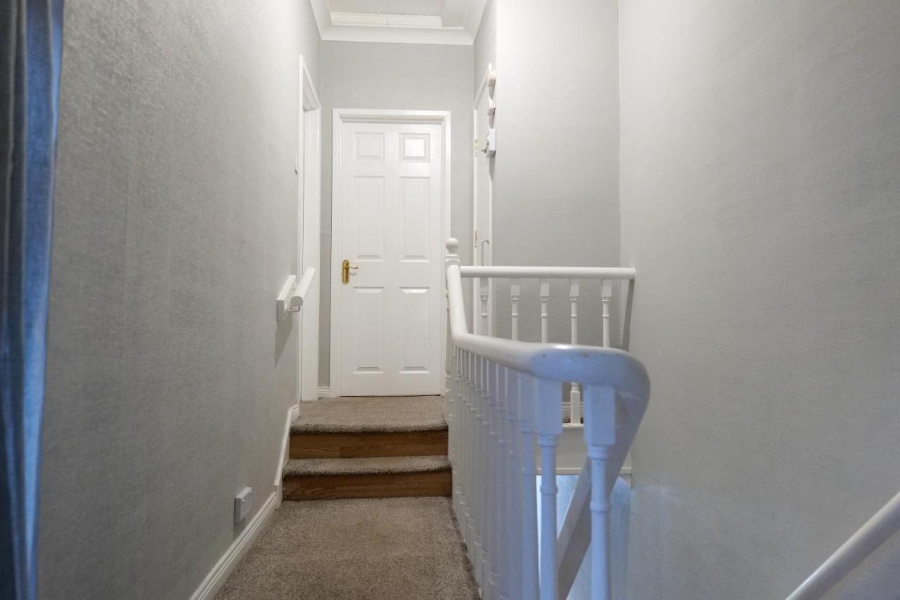 Broadway Belfast! Central Location! Sleeps 6! エクステリア 写真